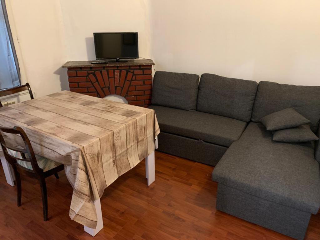 Joli 2 Pieces A Pontoise 아파트 외부 사진